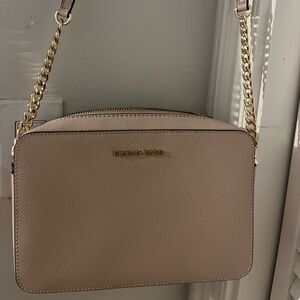 Michael kors pink crossbody
